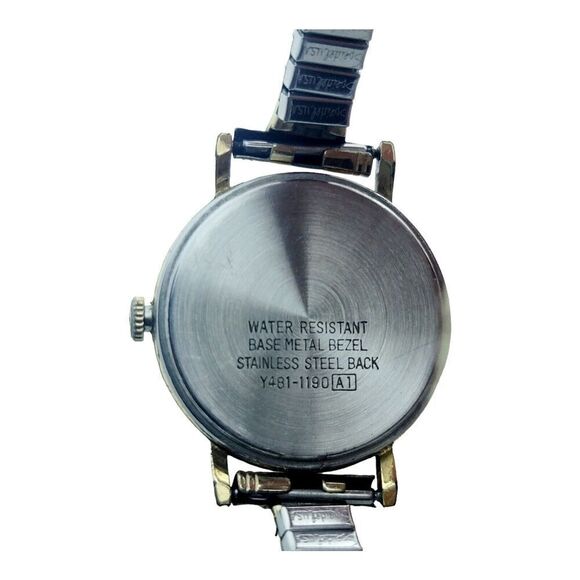 Lorus Vintage Mickey Mouse Gold Tone Wristwatch Y481-1190 A1 New Battery READ - Picture 6 of 10